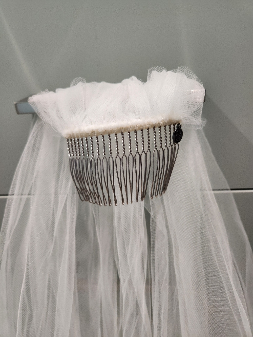 Vera Wang Ivory Wedding Veil - Picture 6 of 6